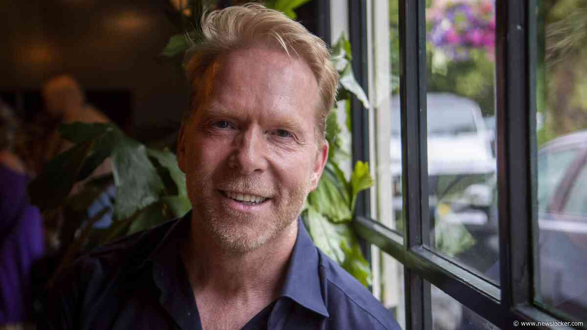 The Voice-regisseur Danny Rook (54) werkt nu als therapeut: ’In de tv-wereld draait het allemaal om jong’