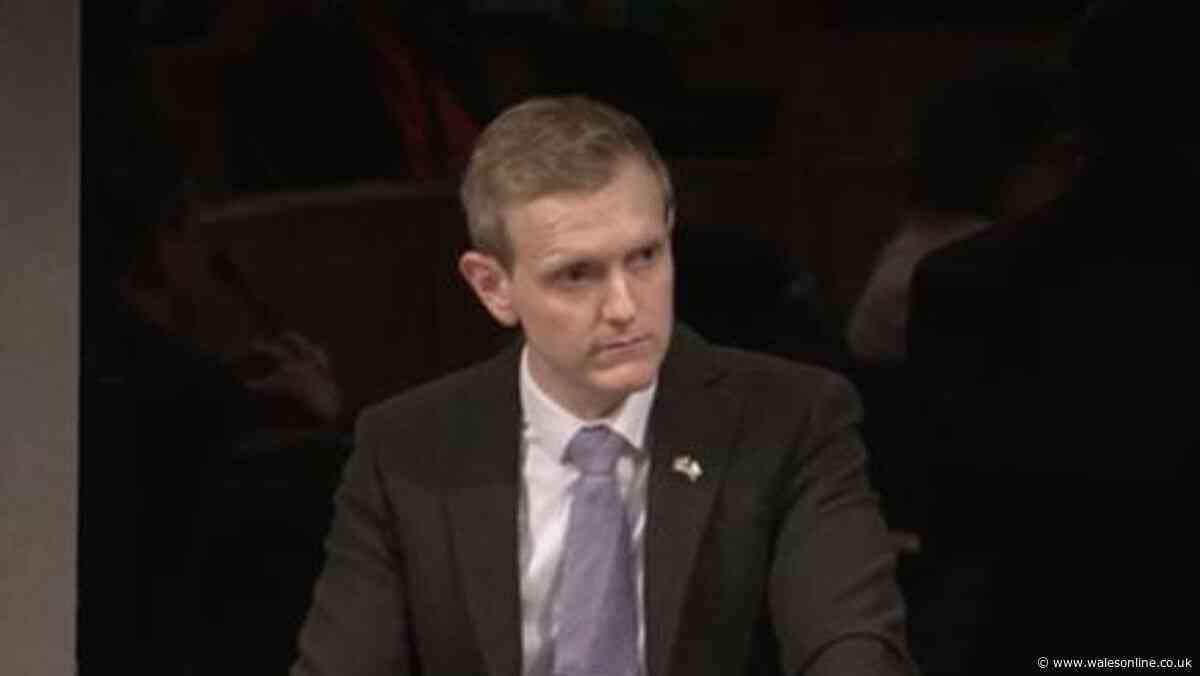Politicians walk out of Senedd session over Reform UK MS's comments