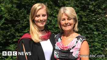 Scientist researching her mum's incurable cancer