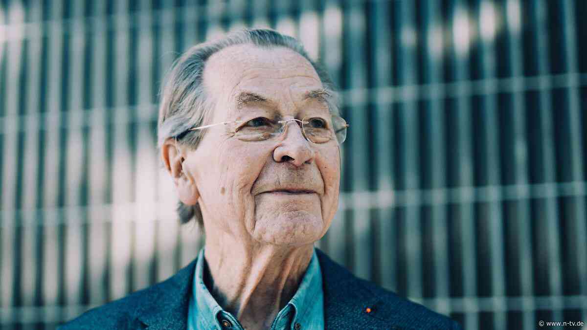 "Nur nicht liegen bleiben": Franz Müntefering feiert sein Leben jeden Tag