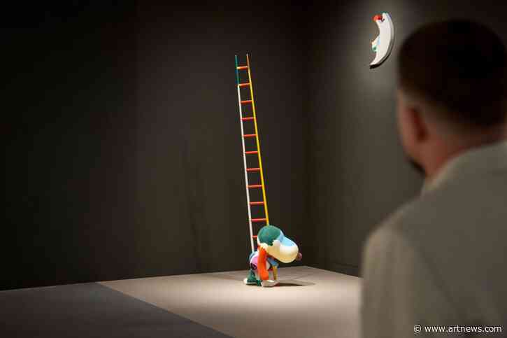 The Best Booths at Art Basel in Basel, From Snoopy Climbing a Ladder to Upscaled Bronze Dominoes
