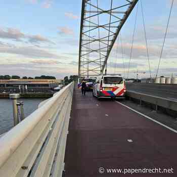 Man ten val op fietspad langs N3, ambulance brengt hem uiteindelijk naar huis