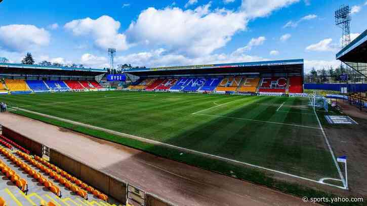St Johnstone sign winger De Eulate on two-year deal