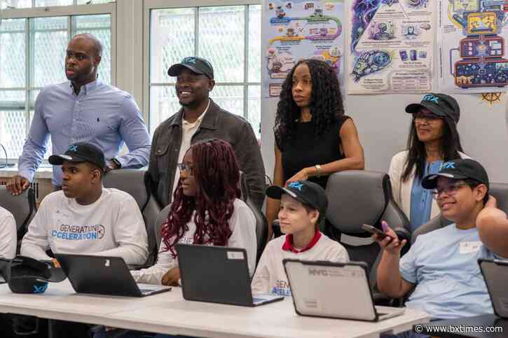 Council member Kevin Riley, MTX Group launch advanced AI program for Bronx middle schoolers