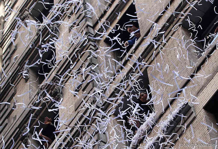Knicks join legends in NYC ticker-tape parade history