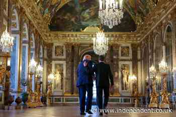 Trump admires golden decor on tour of Versailles before Macron dinner