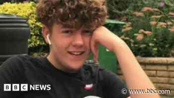 Murdered teen's father welcomes social media ban