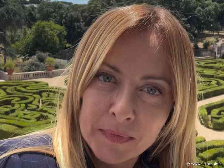 Maturità: Meloni agli studenti: "In bocca al lupo e dimostrate chi siete"