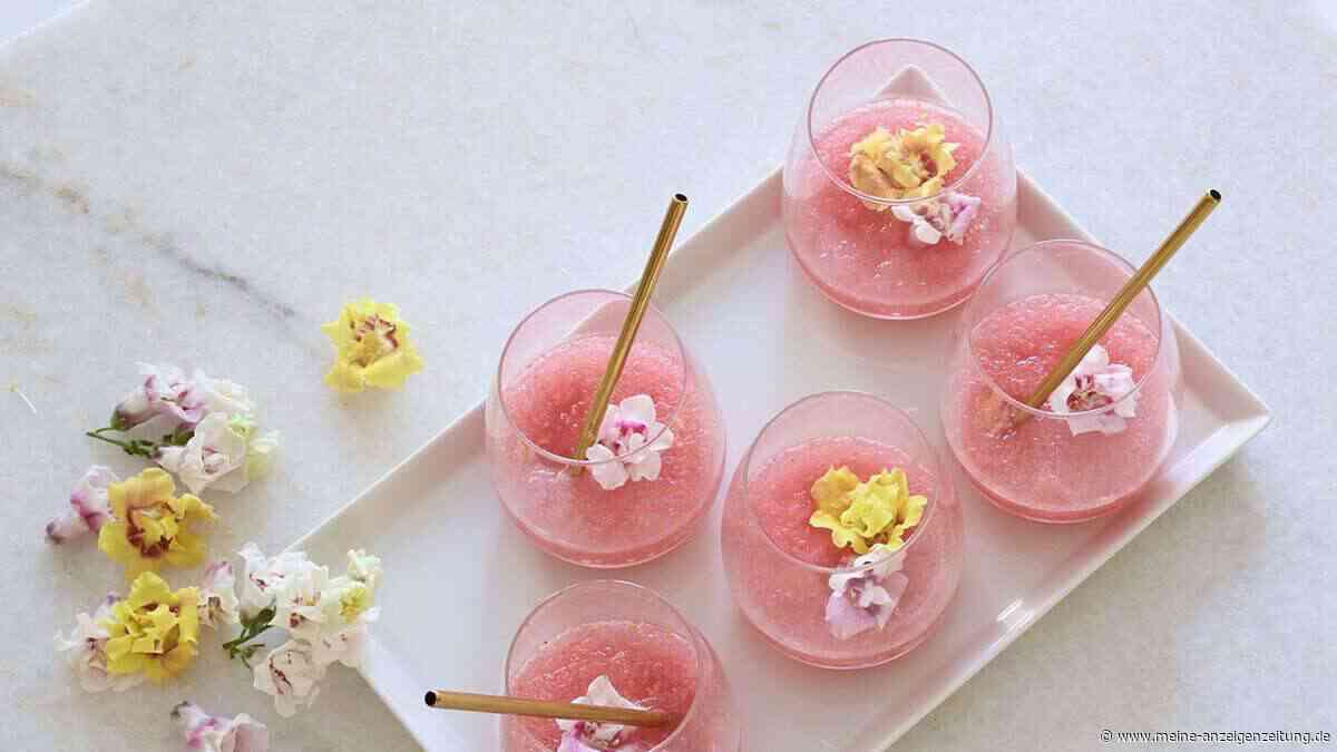 Soooo fruchtig und slushy: Tee-Frosé macht heiße Nächte cool