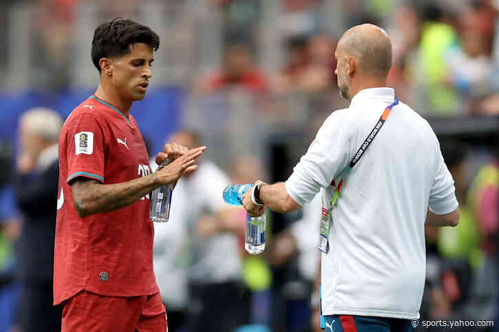 Barcelona prepared to delay new signings as they await veteran full-back