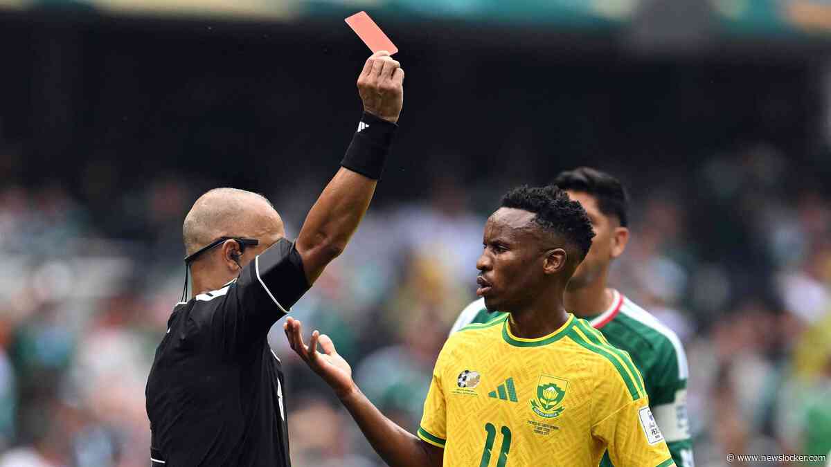 LIVE WK 2026 | Zuid-Afrika woest na drie duels schorsing voor rode kaart: ’Als ik zie wat er bij Lionel Messi is gebeurd...’
