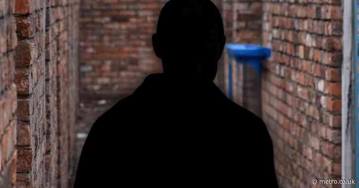 Coronation Street star shuts down ‘quit’ reports as he commits to soap