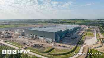Huge EV battery plant 'parts ways' with builders