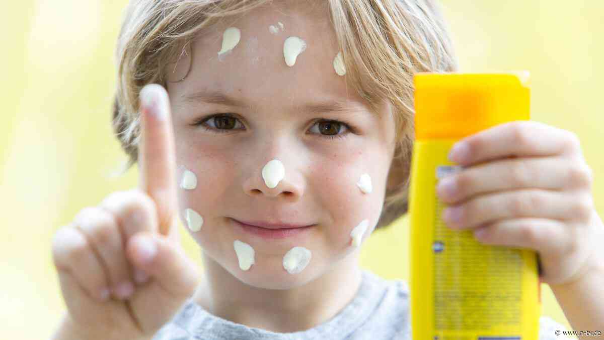 Warentest schmiert ein: Sonnencremes für Kinder im Test: Günstig gewinnt