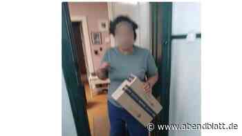 Amazon: Bote knipst Hamburgerin mit Paket an Wohnungstür – darf der das?
