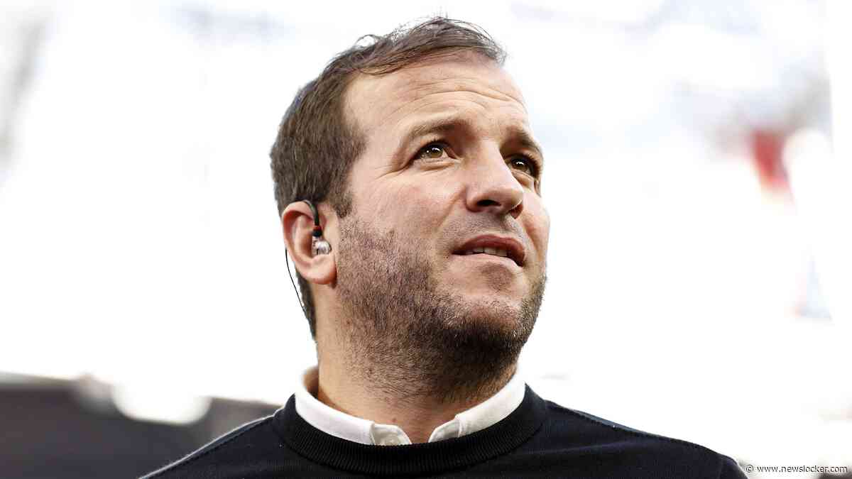 Van der Vaart na ophef zaterdag weer aan tafel bij NOS