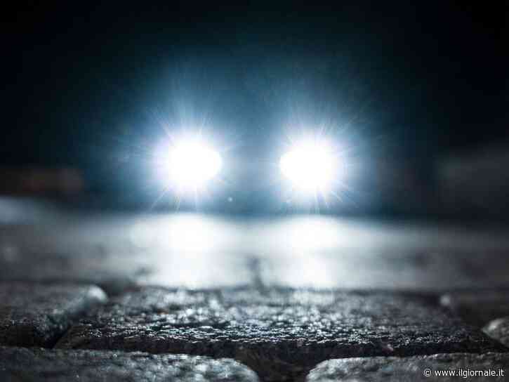 Sai davvero quando accendere le luci dell'auto? Occhio alle multe