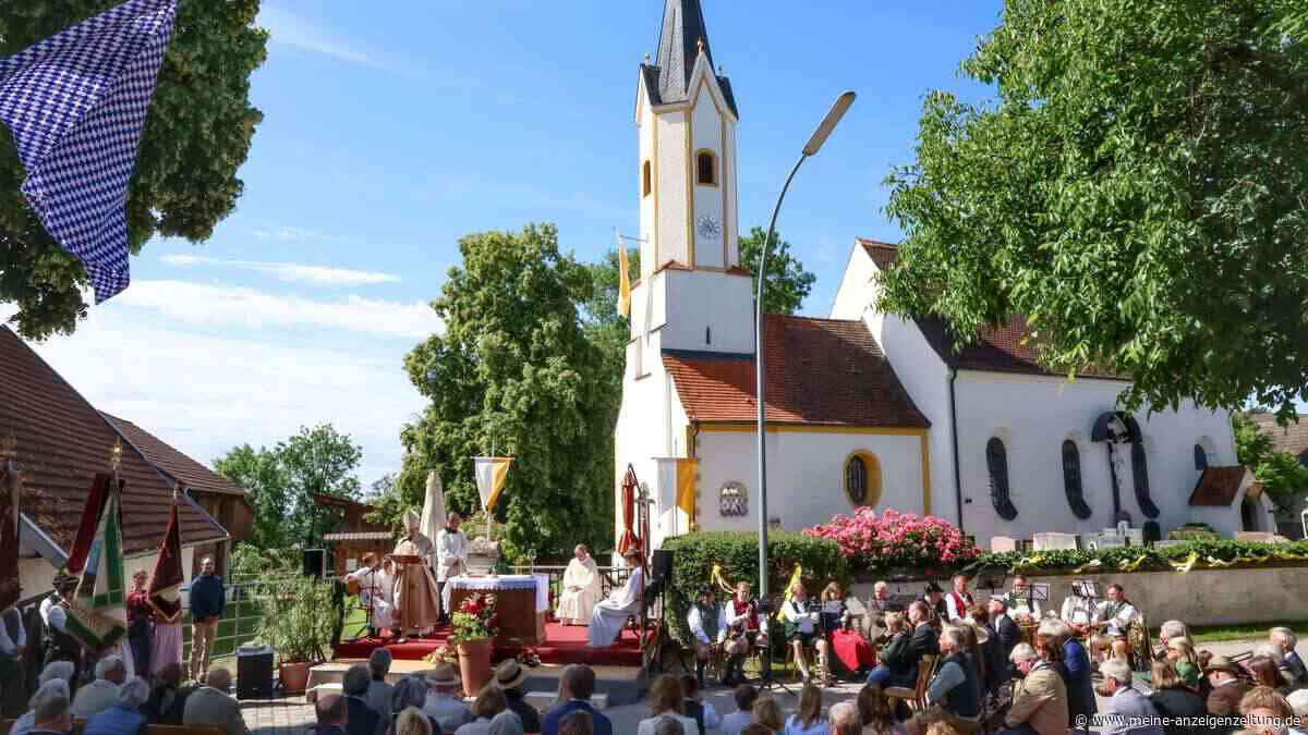 Kirche St. Ulrich feiert 1200 Jahre: Altar im Freien aufgebaut