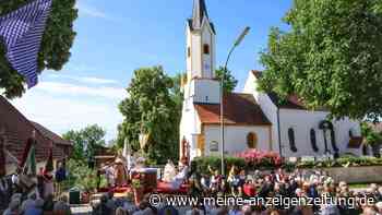 Kirche St. Ulrich feiert 1200 Jahre: Altar im Freien aufgebaut