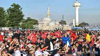 Wutwelle überrollt das Team: Nach WM-Schock: Im türkischen Fußball kracht's gewaltig