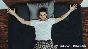 People who struggle to sleep in hot weather should try expert-approved position
