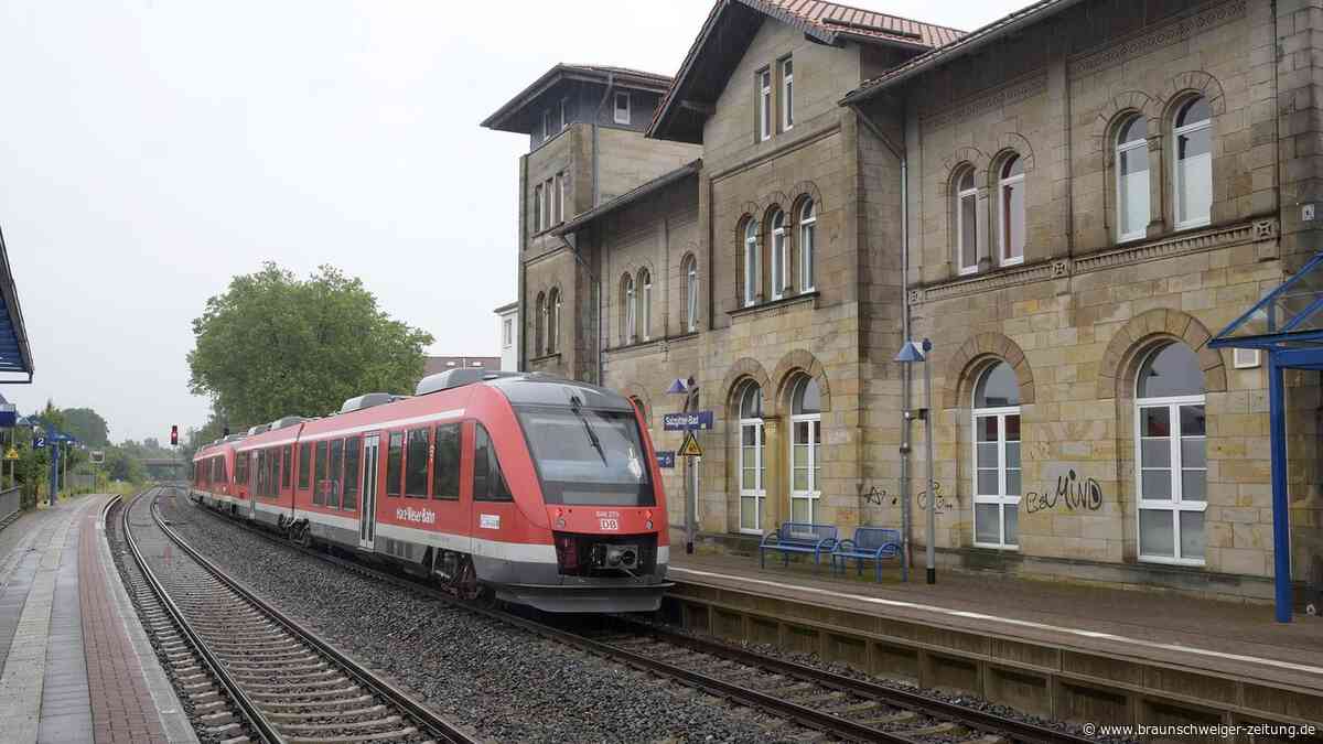 Steinwurf trifft Regionalbahn bei Salzgitter-Bad – Scheibe beschädigt