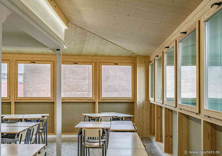 Saniert in den Sommerferien - Schulumbau von SAU Taller d’Arquitectura in Barcelona