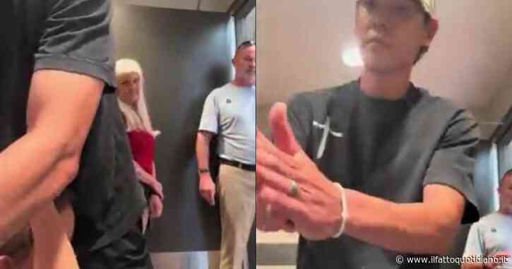 Padre entra nel bagno delle donne con le figlie per sicurezza: un cliente lo accusa e chiama la polizia, il video fa milioni di views