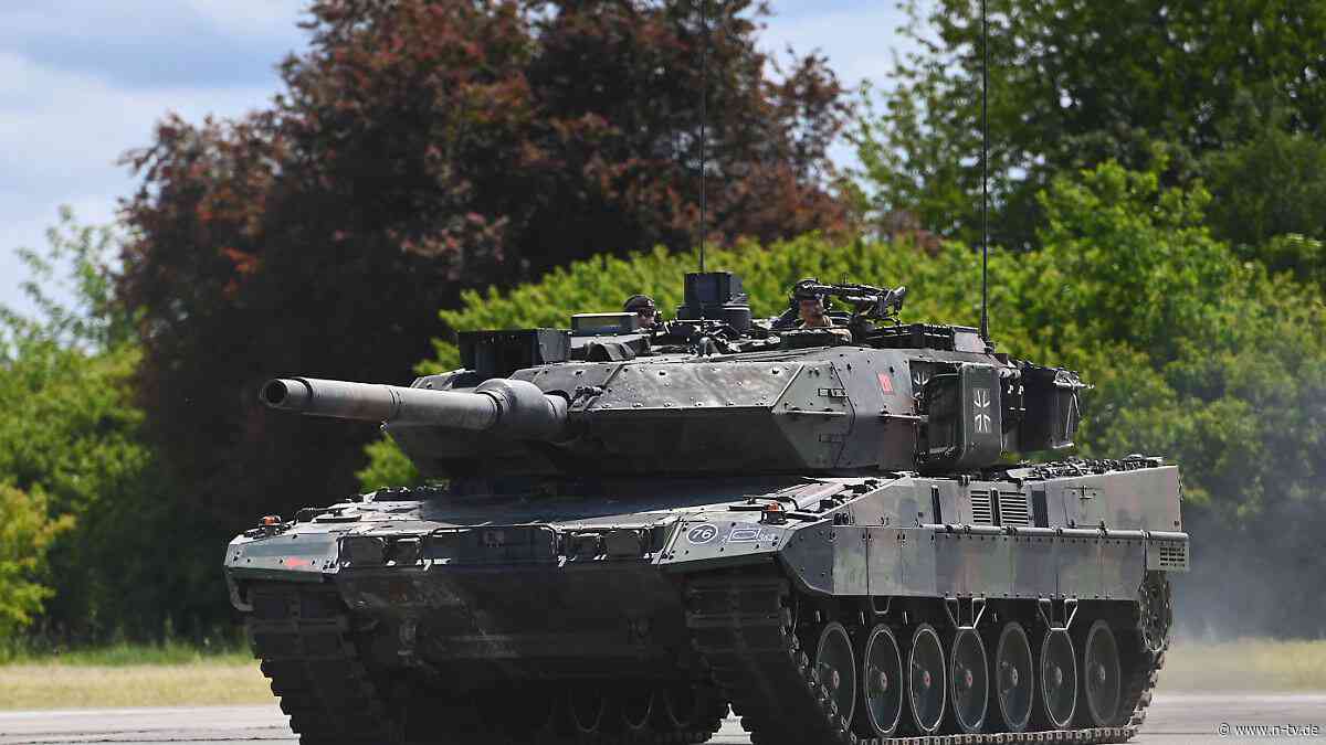 Leopard und Panzerhaubitze 2000: Bundesregierung darf beim Rüstungskonzern KNDS einsteigen