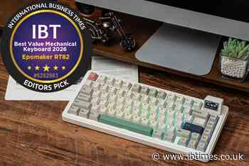 Epomaker RT82 Review: Retro Keyboard With LCD Screen That Transforms Your Desk Setup