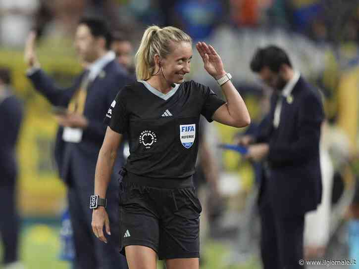 Mondiali, terna arbitrale tutta al femminile: Tori Penso riscrive la storia