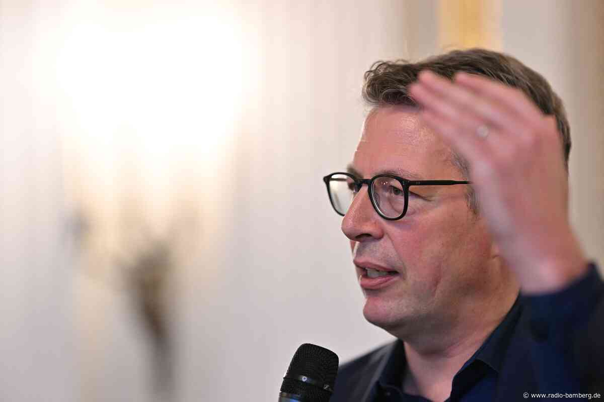 Abgesagtes Gedenkkonzert: Blume kritisiert Festspielleitung