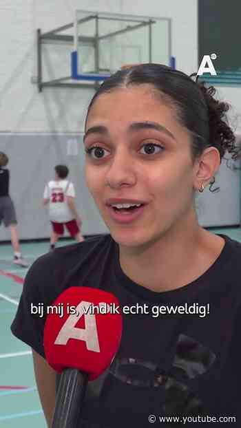 Amsterdamse topbasketballer Quinten Post traint jongeren uit hele land