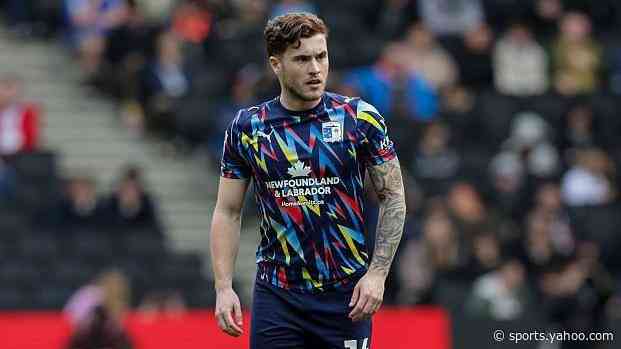 Cheltenham sign midfielder McCann from Barrow