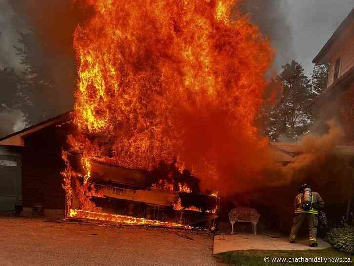 Garage fire quickly doused