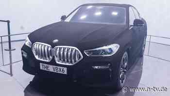 Inspiriert von BMW-Autolack: Ultraschwarze Farbe schluckt Licht zu 99,9 Prozent