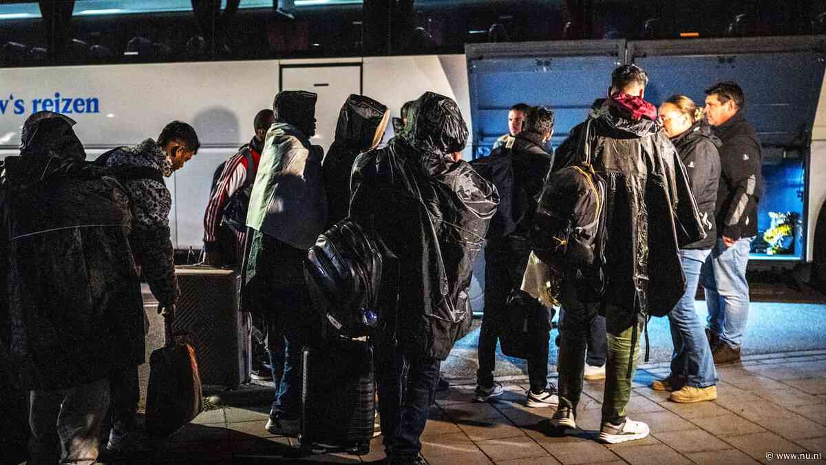 Burgemeesters over nachtopvang voor vol Ter Apel: 'Te veel gemeenten doen niets'