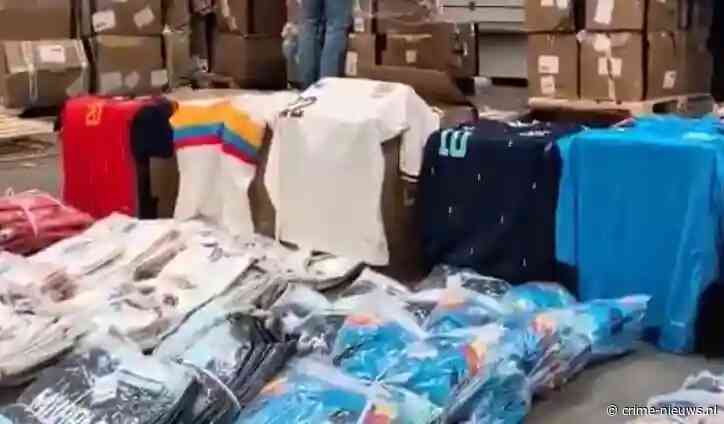 95 arrestaties bij Spaanse megainval tegen handel in 66.000 vervalste WK-shirts