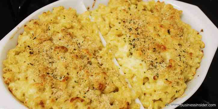I tried Martha Stewart's and Ina Garten's baked mac and cheese recipes. The best added an unexpected ingredient.