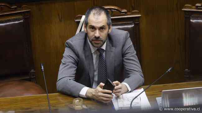 Expertos invitados a comisión alertan riesgo país en la AC contra Grau y relativizan sus "culpas"