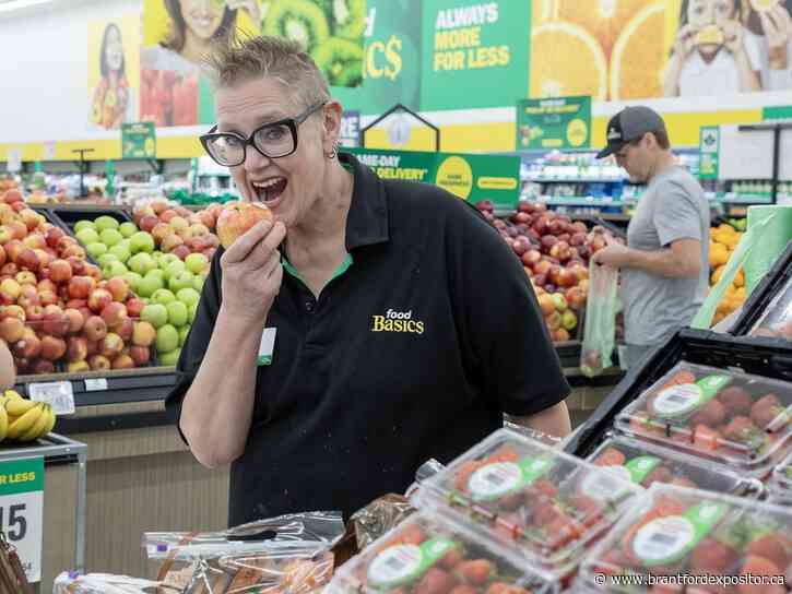 Province honours Brantford grocery store for supporting farmers