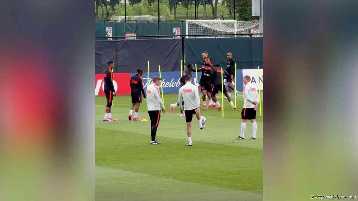 Heerlijke beelden bij Oranje: Van Nistelrooij toont zijn klasse tijdens training
