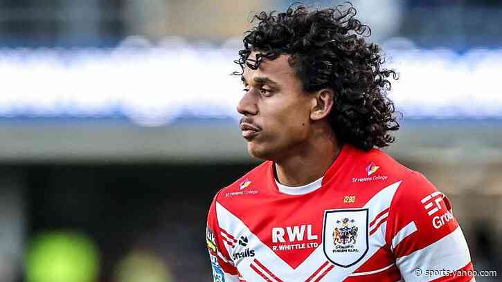Sailor signs new three-year deal with St Helens