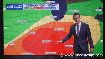 Tornadoes reported in central Illinois, flooding occurs in Chicago suburbs