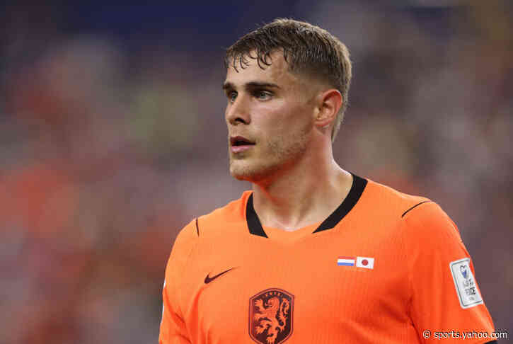 Liverpool and Barcelona make approach for Micky van de Ven