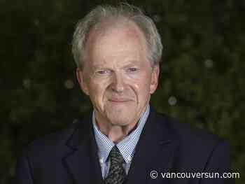Vancouver Sun columnist Vaughn Palmer accepts 2026 Michener-Baxter Award