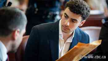 Luigi Mangione won't assert a psychiatric defence in state trial, after all, his lawyers say