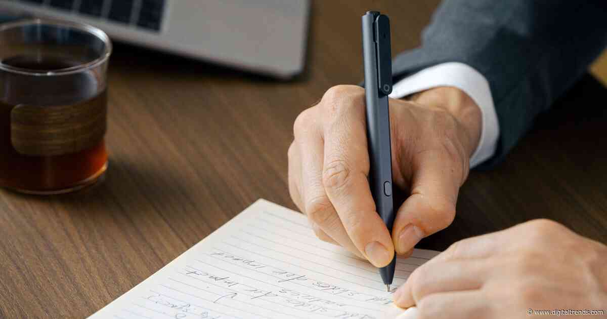 This ordinary-looking pen can record meetings and generate AI transcripts