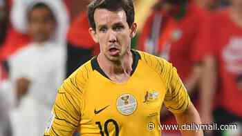 Socceroos legends try their hand at America's favourite past time before Australia faces USA at FIFA World Cup