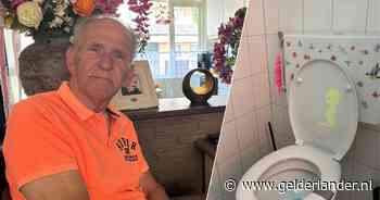 Marcel (72) betaalt 44 jaar lang 5 euro extra voor klusjes, maar als de wc-bril knapt, zegt de woningstichting: ‘Dit hoort er niet bij’